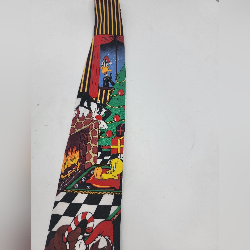 Vintage 1995 LOONEY TUNES MANIA BUGS BUNNY, TASMANIAN DEVIL NECK TIE
